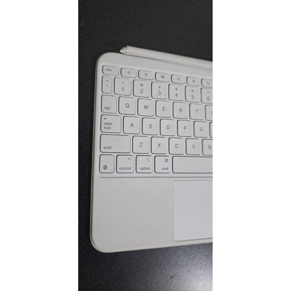 Apple Magic Keyboard for iPad 10th Gen. US English‎ EUC